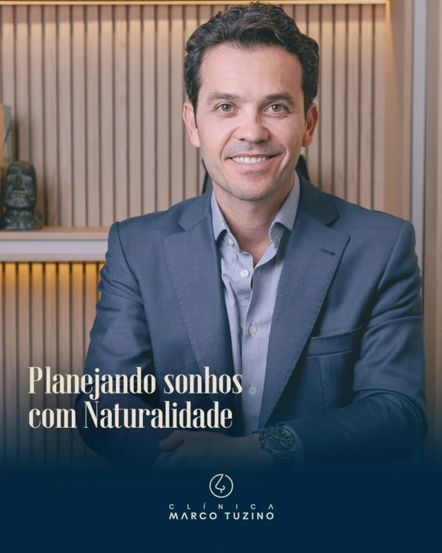 O sucesso de uma Rinoplastia começa aqui no consultório. 

Cada consulta é um momento único de escuta e análise técnica, onde utilizamos a tecnologia para desenhar um plano cirúrgico totalmente alinhado às suas expectativas e às necessidades do seu rosto. 

O acolhimento é parte fundamental do meu processo.

Vamos realizar o seu sonho? Acesse o link da bio e agende o seu horário.

#drmarcotuzino #rinoplastia #rinoplastiacampinas